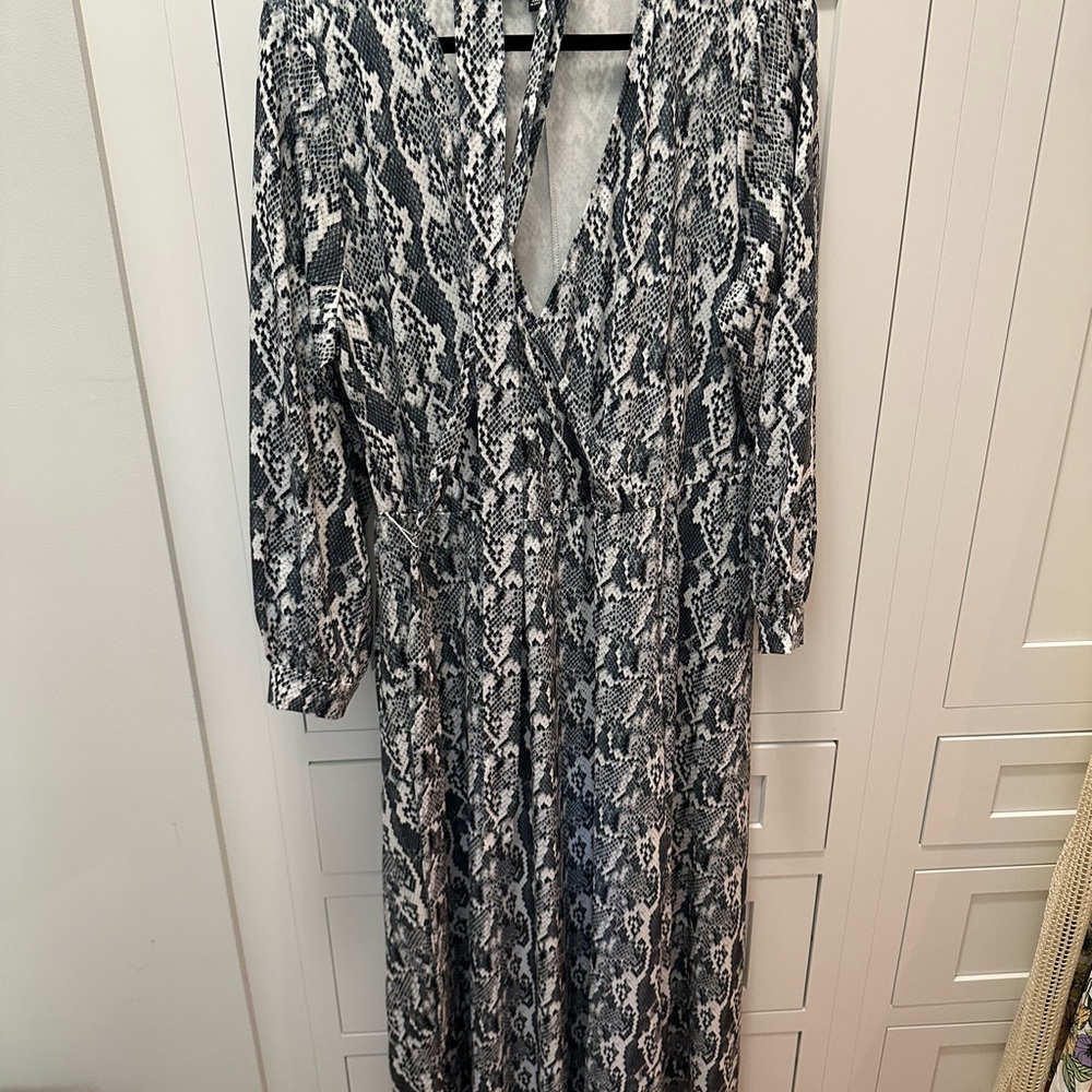 Eloquii Black and White Long Sleeve Dress